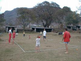 Cours de sport avec le prof Patrice, Pokhara, Népal